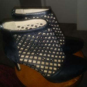 Ladies Shoes